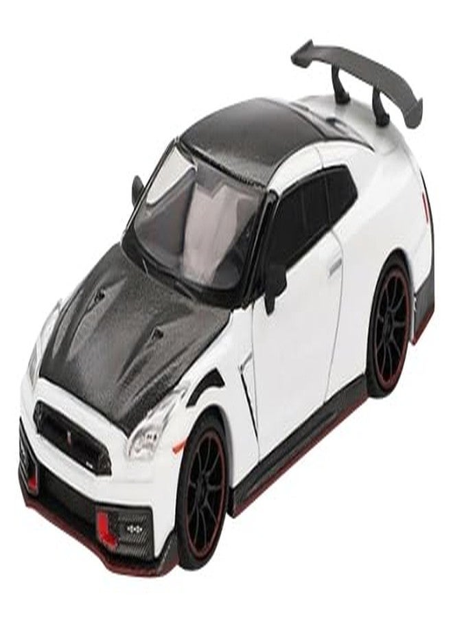 MINI GT Nissan GT-R Nismo 2024 - Brilliant White Pearl Diecast Model #1045 - Limited Edition Collectible 1:64 - Image 4